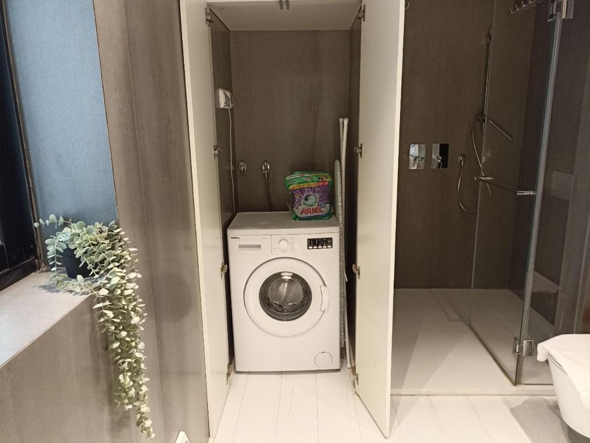 Yalarent Sea-Breeze Penthouse With Jacuzzi Apartment Bat Yam Bagian luar foto