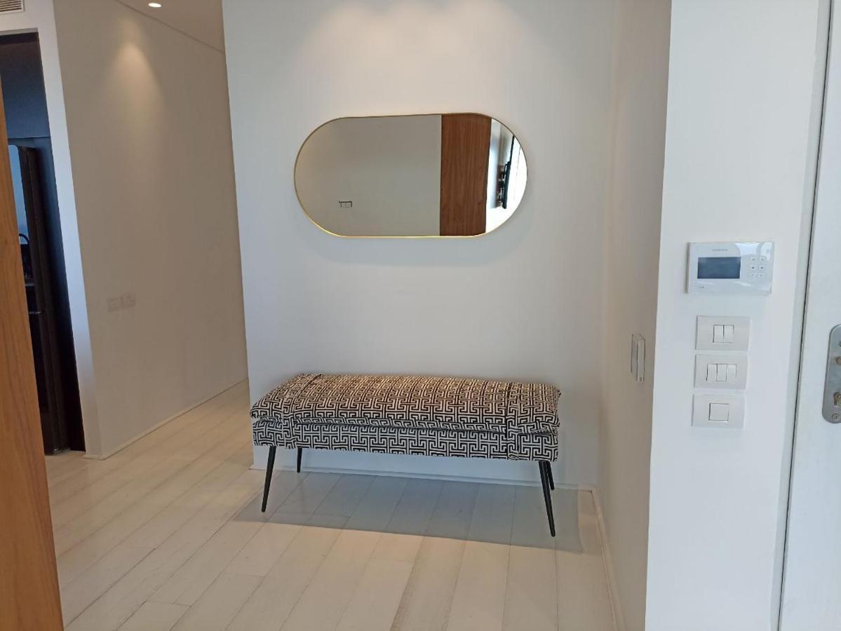 Yalarent Sea-Breeze Penthouse With Jacuzzi Apartment Bat Yam Bagian luar foto