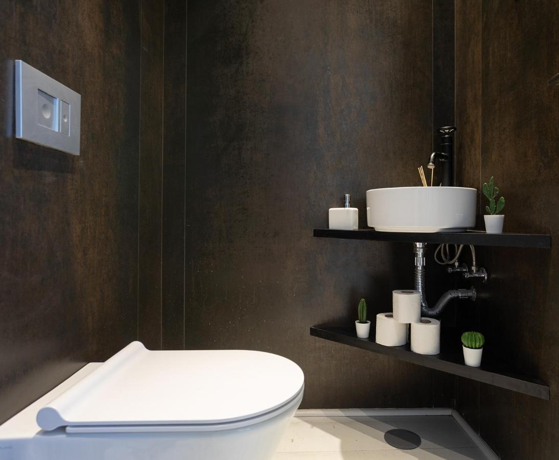 Yalarent Sea-Breeze Penthouse With Jacuzzi Apartment Bat Yam Bagian luar foto